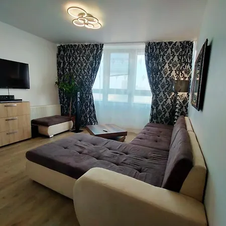 View Luxury Palace *
